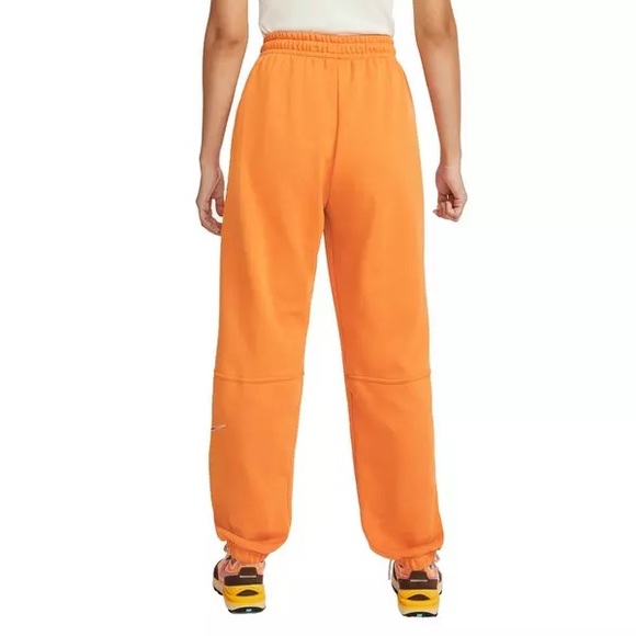 Nike - Swoosh High Waist Joggers - Picture 3 of 5